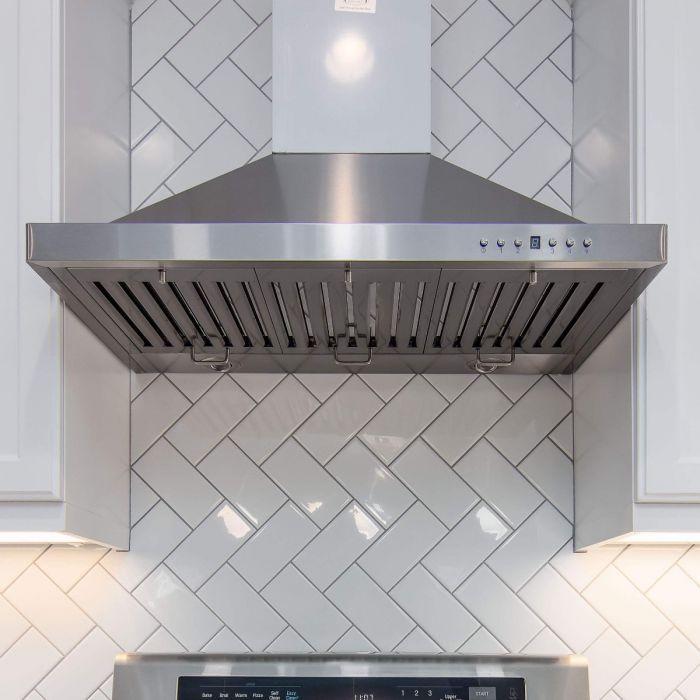 ZLINE 36" Kitchen Package with Stainless Steel Dual Fuel Range with Whiite Matte Door and Convertible Vent Range Hood